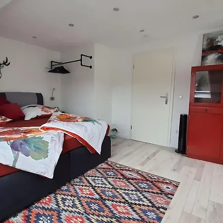 Casa de Férias Freistehendes Haus Im Nationalpark Gemuend Mit E-bike Option! *