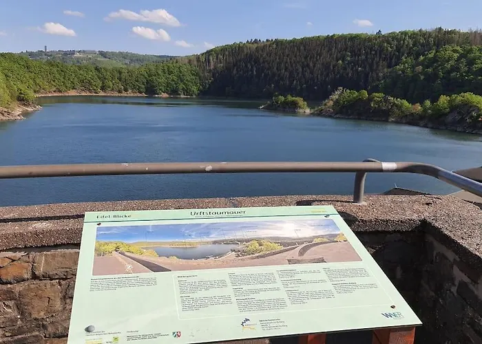 Freistehendes Haus Urftseeroute Am Nationalpark Gemuend! 度假居